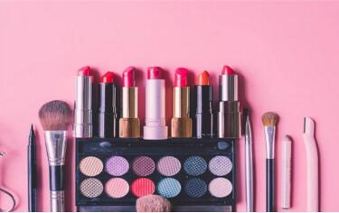 化妆品做美国FDA认证要什么资料？
